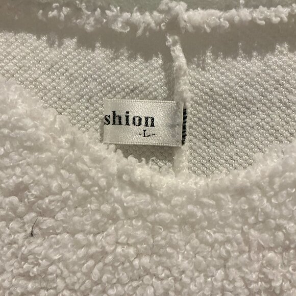 Angashion Sweater - Picture 3 of 3